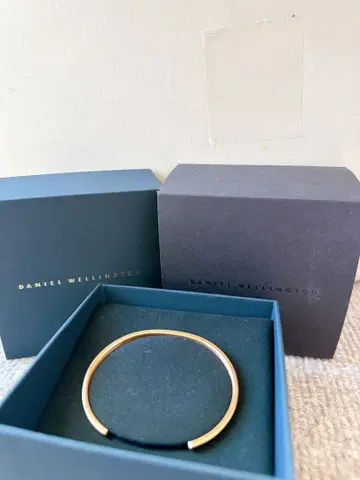 다니엘 웰링턴 골드 뱅글