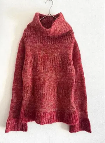 MACPHEE 터틀넥 모헤어 니트 빨간색 계열