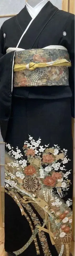 블랙 전통 예복 기모노 꽃무늬 자수 실크