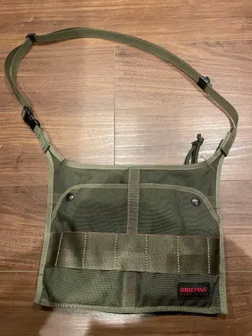 BRIEFING 올리브 그린 사코슈