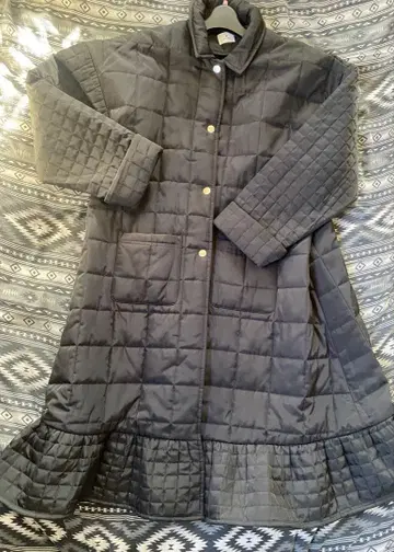 불규칙 체크 퀼트 코트