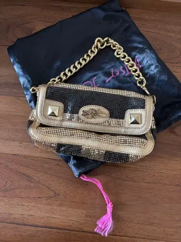 베치 존슨 파티 백 골드 블랙 새상품급