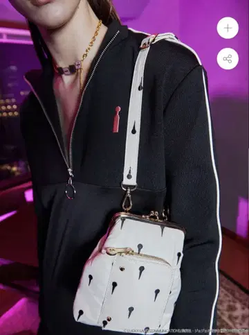 죠죠의 기묘한 모험 황금의 바람 파메오 포즈 부챠라티 숄더백