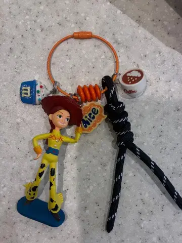 주렁주렁 키링 토이스토리 제시