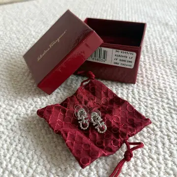 페라가모 귀걸이