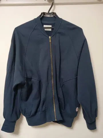 쉽스 네이비 래글런 슬리브 점퍼 1회 착용