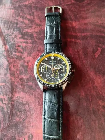 작동품 배터리 새상품 PULSAR 크로노그래프 시계 블랙/옐로우 컬러
