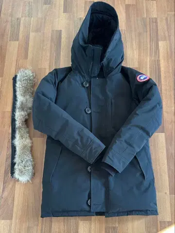 Canada Goose 블랙 다운 자켓