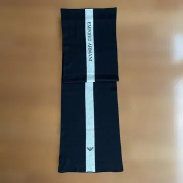 EMPORIO ARMANI 블랙 머플러