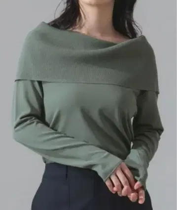 [ 미사용 ] Demi Luxe beams 오프숄더 니트 상의