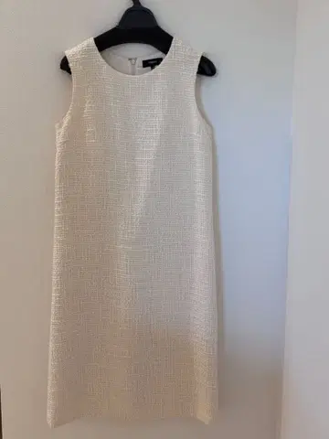 Theory 아이보리 슬리브리스 원피스