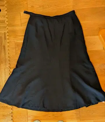 레리안 플레어 스커트 13+ 모 100%