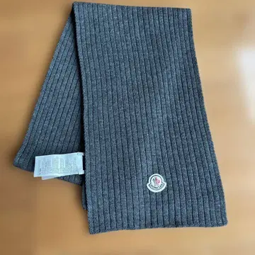 새상품급 MONCLER 그레이 리브 머플러