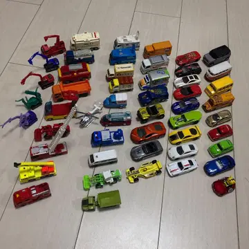 토미카 등 다양한 차량 일괄 51대 세트