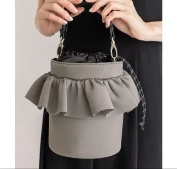 VitaFelice 네오프렌 2way 프릴 토트백 미사용 새상품