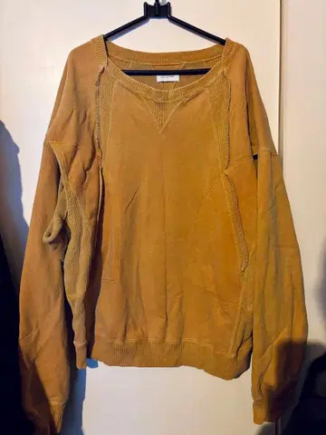 19AW BED J.W FORD 맨투맨 카멜 베드 포드