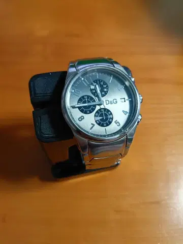D&G 실버 크로노그래프 손목시계