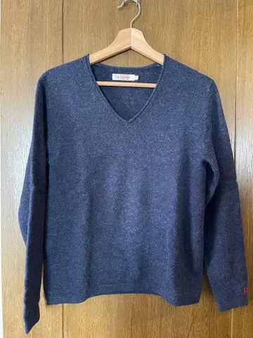 할리우드 런치마켓 H.R.MARKET 네이비 V넥 스웨터