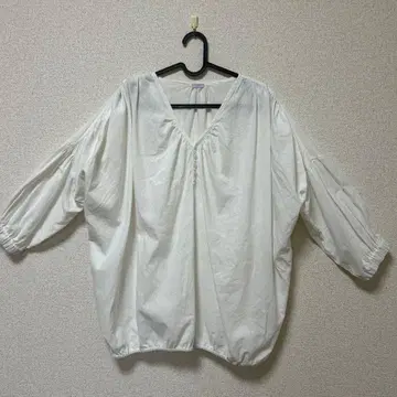 ichi 화이트 V넥 벌룬 슬리브 셔츠