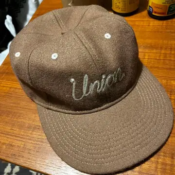 Union 자수 브라운 캡 울 소재