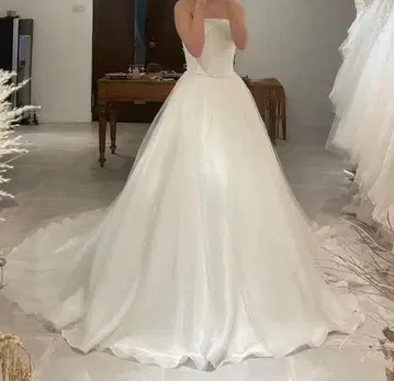 화이트 A라인 웨딩 드레스