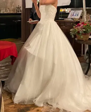 화이트 A라인 웨딩 드레스