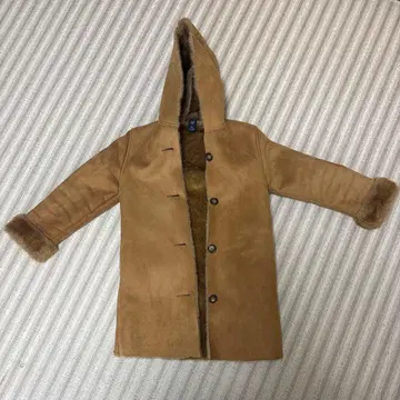 후드 부착 베이지 무스탕 코트