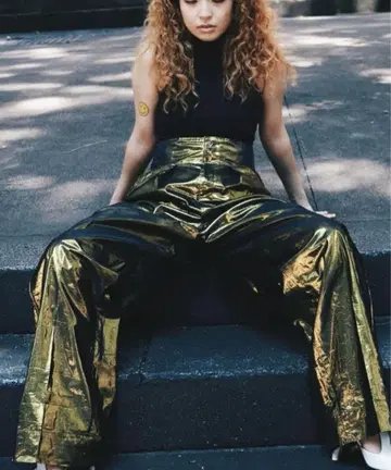 fumika uchida 팬츠