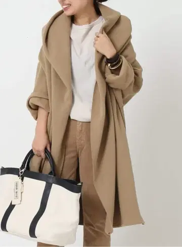 아메리카나 x 라빠르망 가운 코트