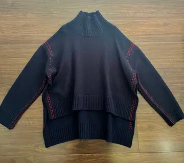 폴스미스 하이넥 오버 사이즈 니트