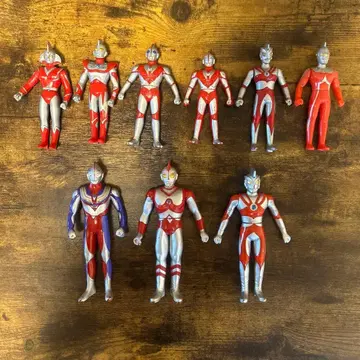울트라맨 피규어 9체 세트