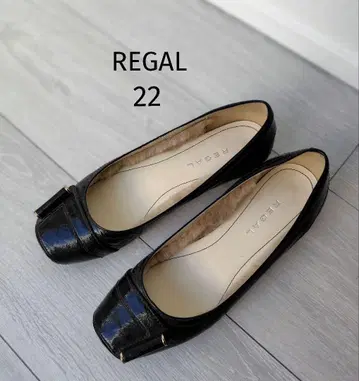 REGAL 다크 브라운 퍼 플랫슈즈 22 펌프스