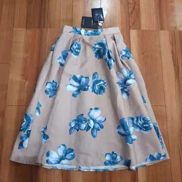 JUSGLITTY 꽃무늬 플레어 스커트