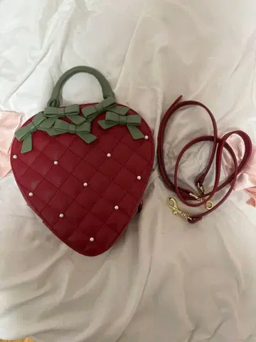 Maison de FLEUR 이치고 숄더백