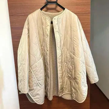 바빌론 퀼팅&보아 리버서블 자켓 코트