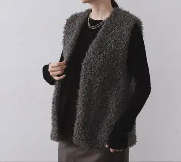 그레이 퍼 스타일 슬리브리스 베스트