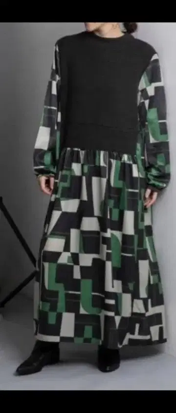 [ 새상품급 ] 에이미 로우 기하학 패턴 드레스 원피스