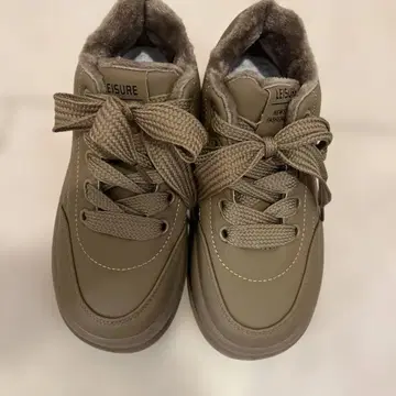 LEISURE 올리브 어그 부츠 통굽 36