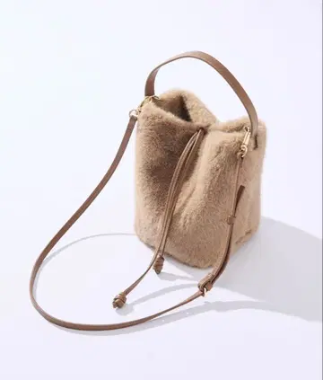 RIVE DROITE (리브 드와) 인조 모피 핸드백