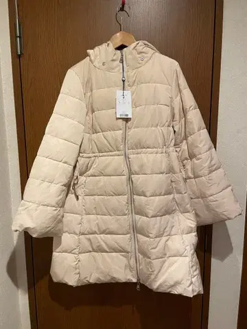 새상품입니다 Rady 후드 부착 크림색 롱 다운 자켓