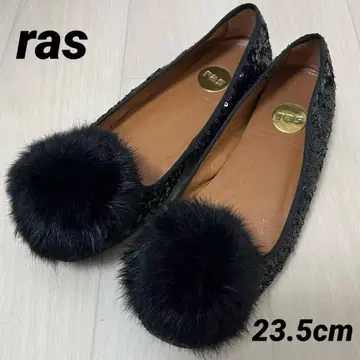 RAS의 블랙 플랫슈즈 발레 슈즈