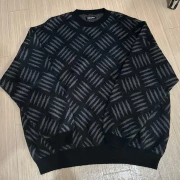 TIGHTBOOTH 24FW체커플레이트 모헤어 스웨터