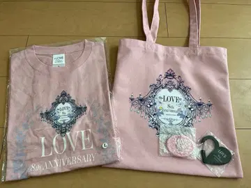 이퀄러브 8주년 투어 프리티켓 굿즈