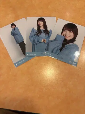 노기자카46 브로마이드 카라 부착 코디 컴프 타무라 마유