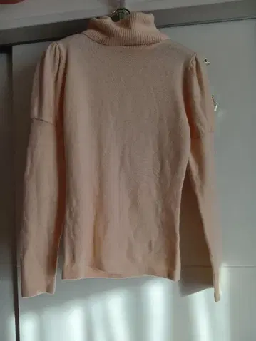 JAYRO white 터틀넥 니트