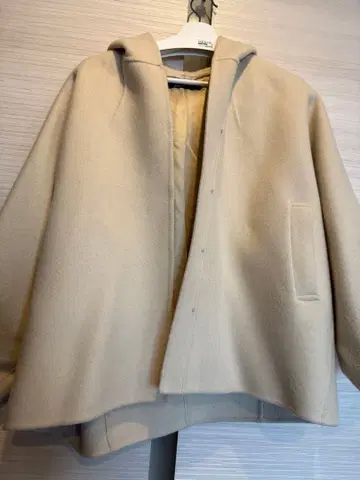 스터닝 루어 숏 후디 오버코트 울 코트 아이보리