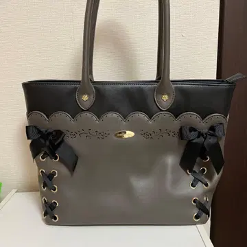 axes femme 레이스업 리본 A4 토트백 블랙