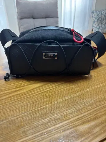 씰 엘라스틱 바디백 씰 바디백