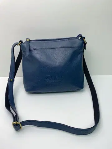 새상품급 Dakota 다코타 소가죽 숄더백 가죽 네이비