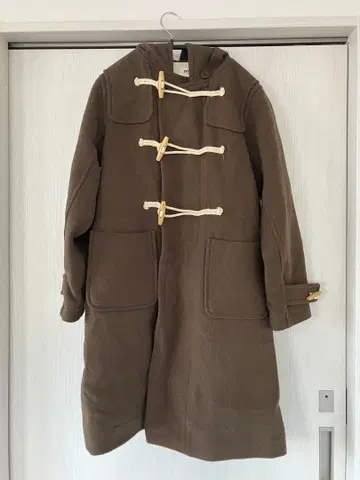 브라운 더플 코트 후드 부착